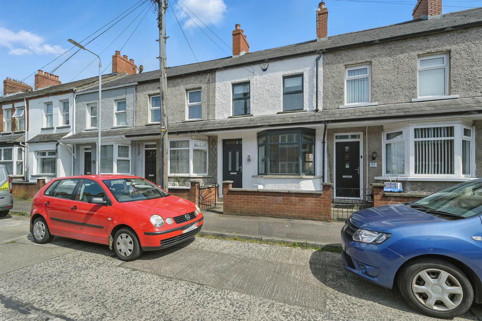 13 Hillfoot Street 1 of 15