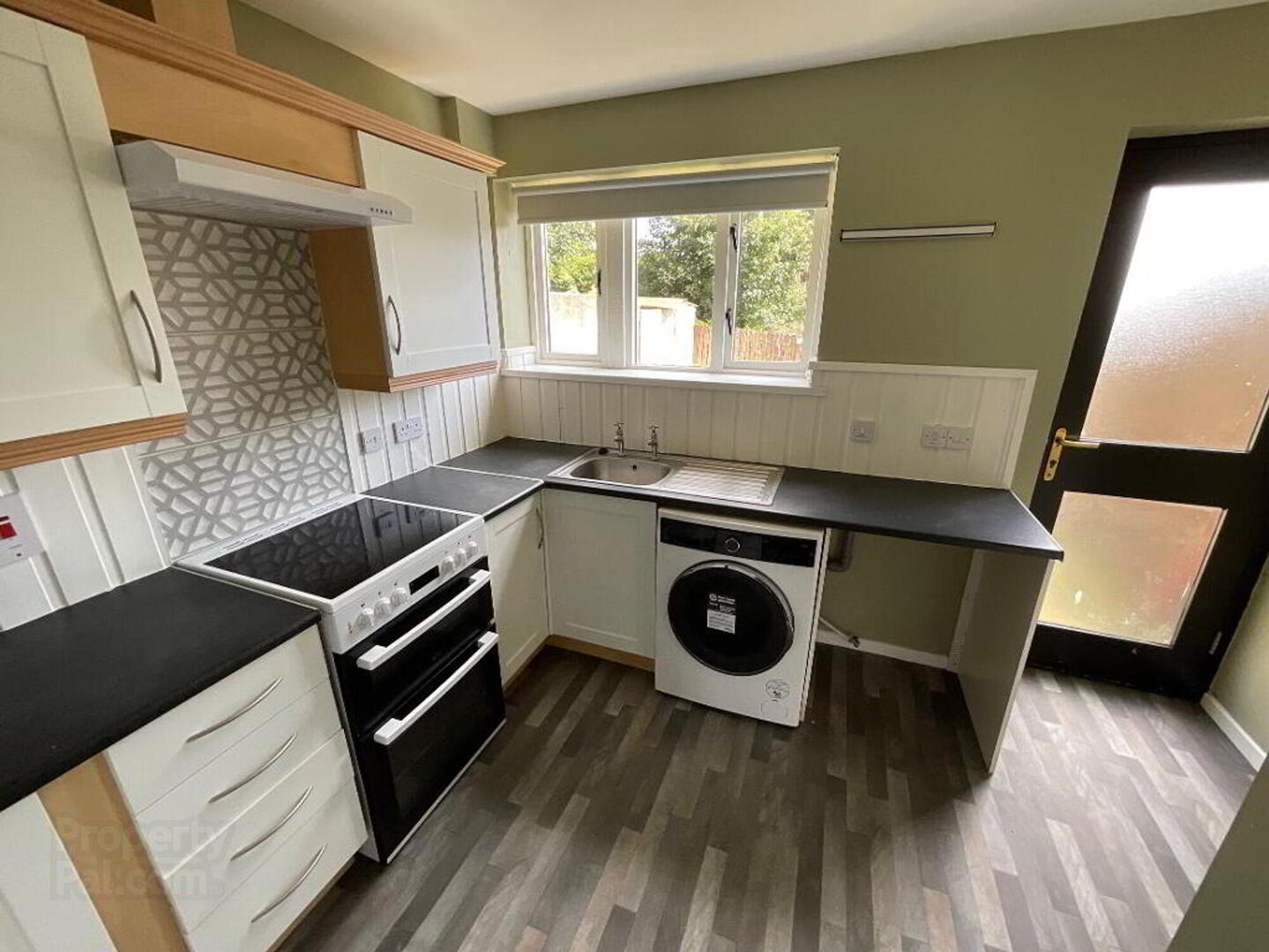 15 Highburn Crescent 4 of 12