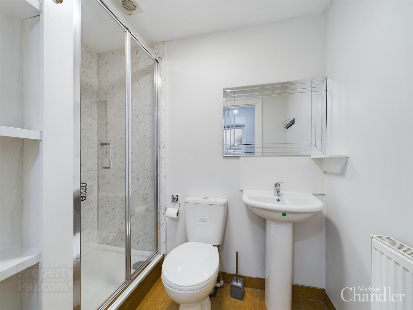 Apt 2, 90 University Avenue 10 of 10