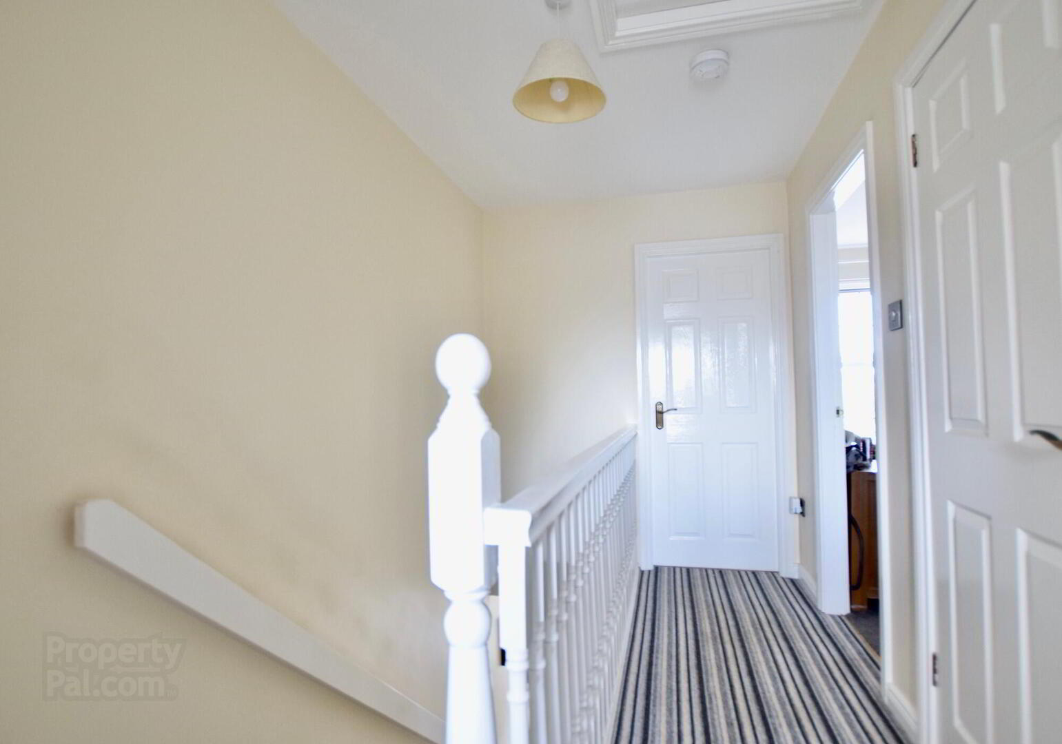 2 Molesworth Court 7 of 14