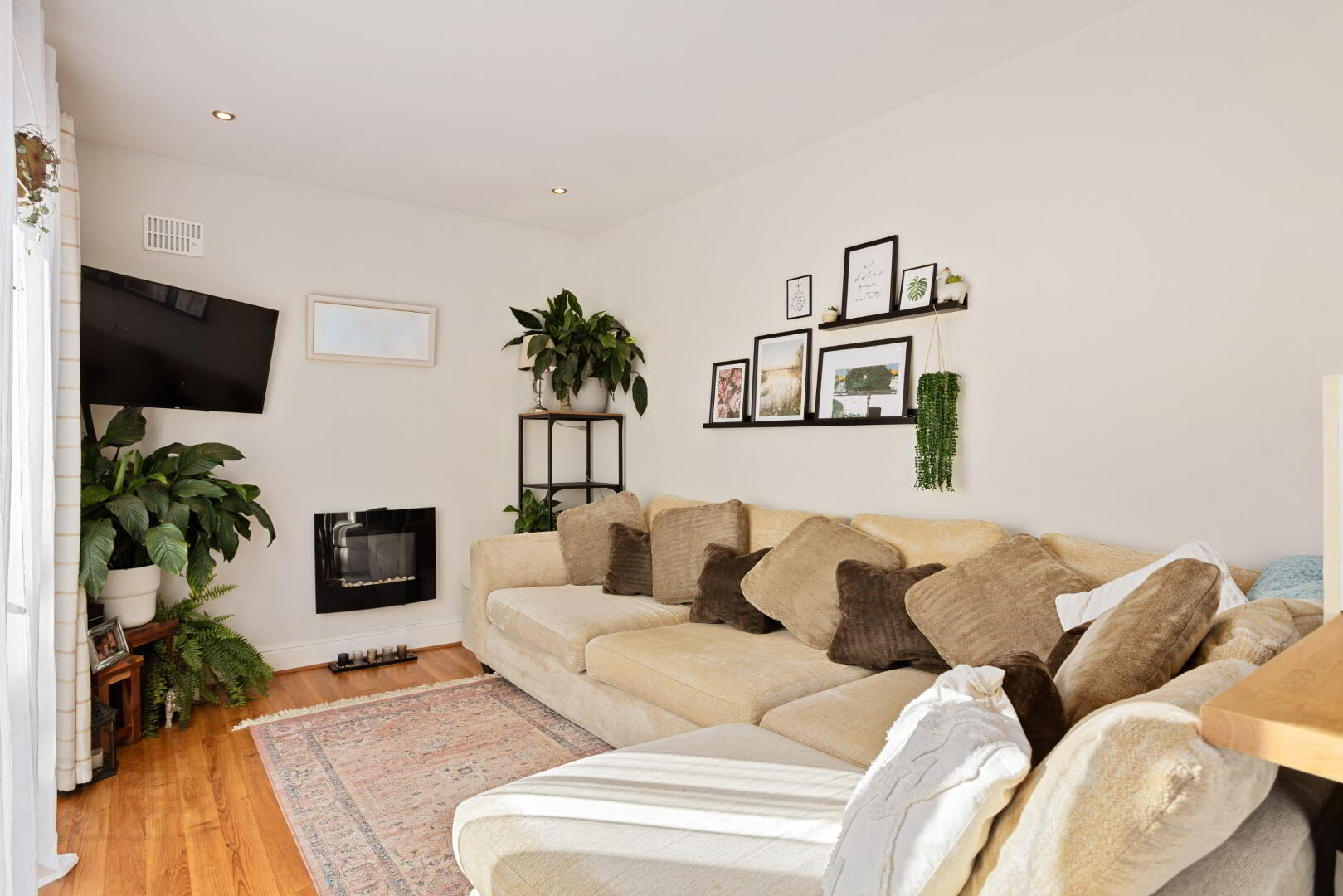 6 Woodview Court 8 of 23