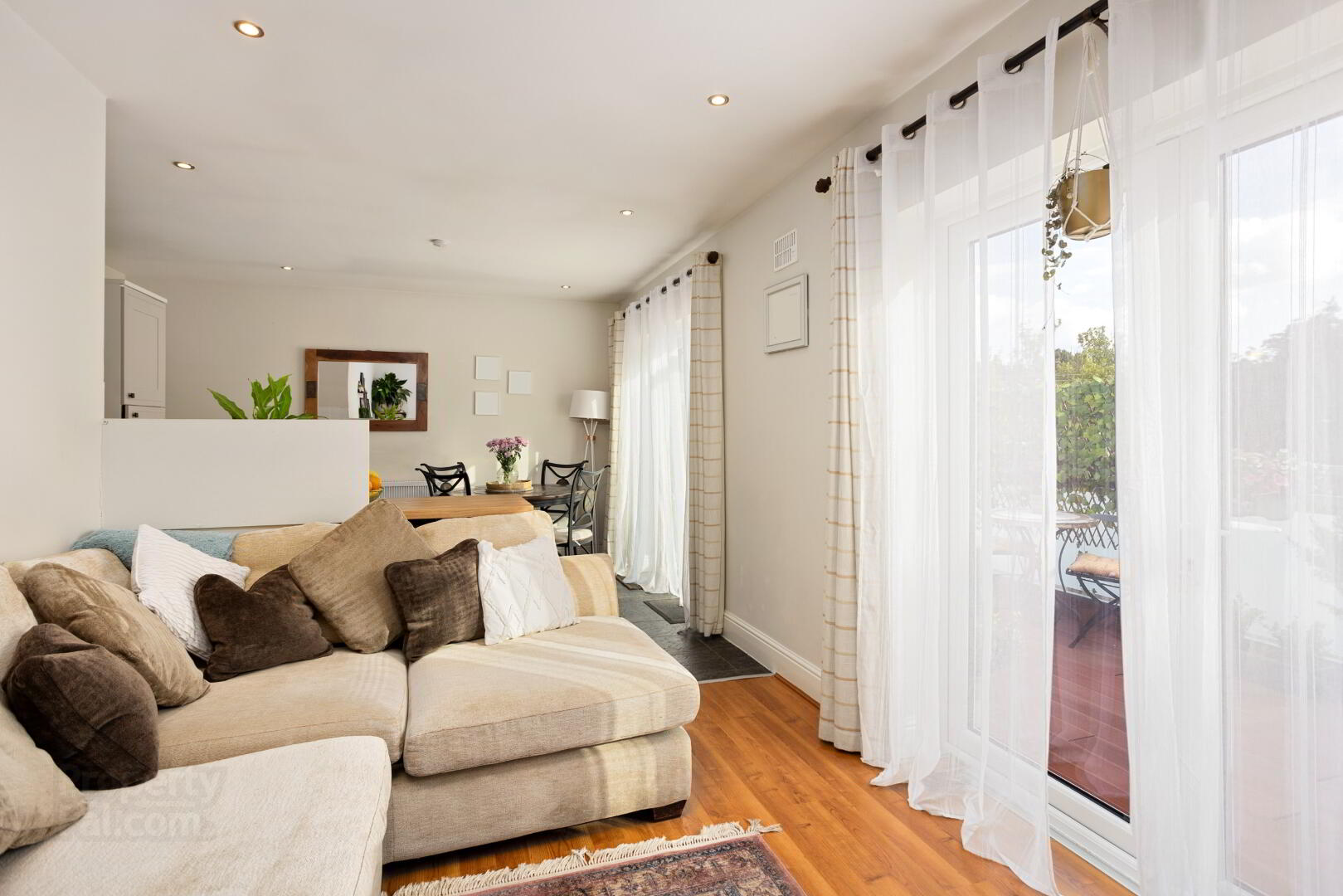 6 Woodview Court 10 of 23