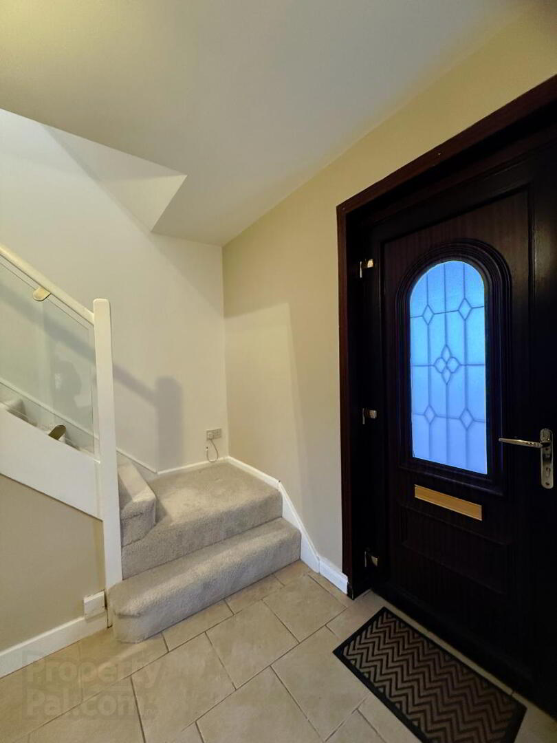 10 Woodside Green 7 of 23