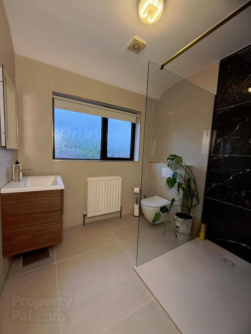 10 Woodside Green 21 of 23