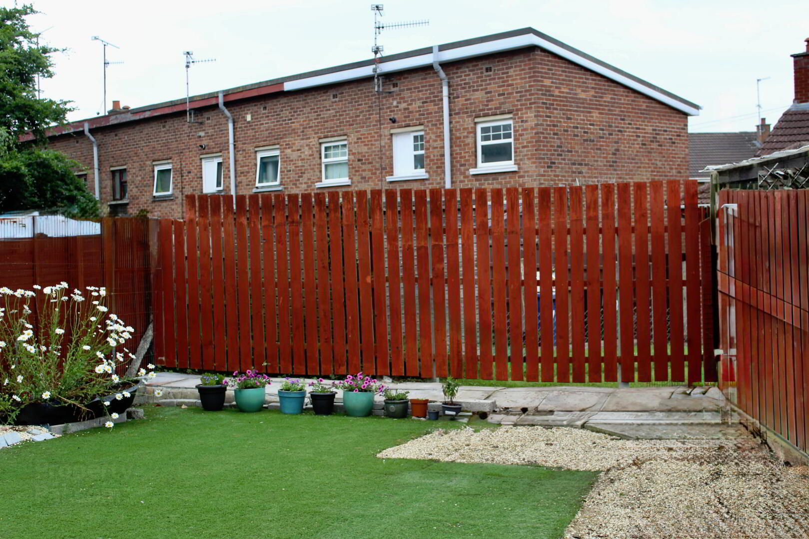 10 Woodside Green 23 of 23
