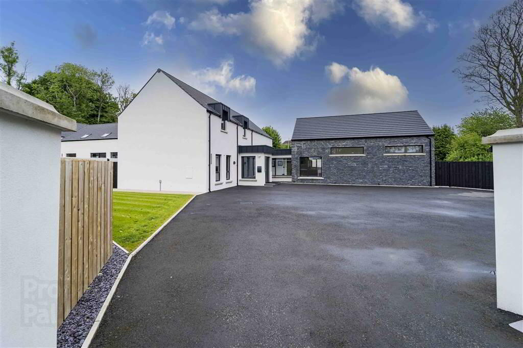 Hunters Corner, 18a Glenavy Road 4 of 46