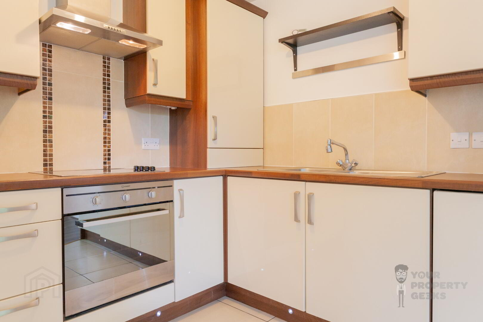 Titanic Walk, Apt 22 13 Ballymacarrett Road 14 of 32