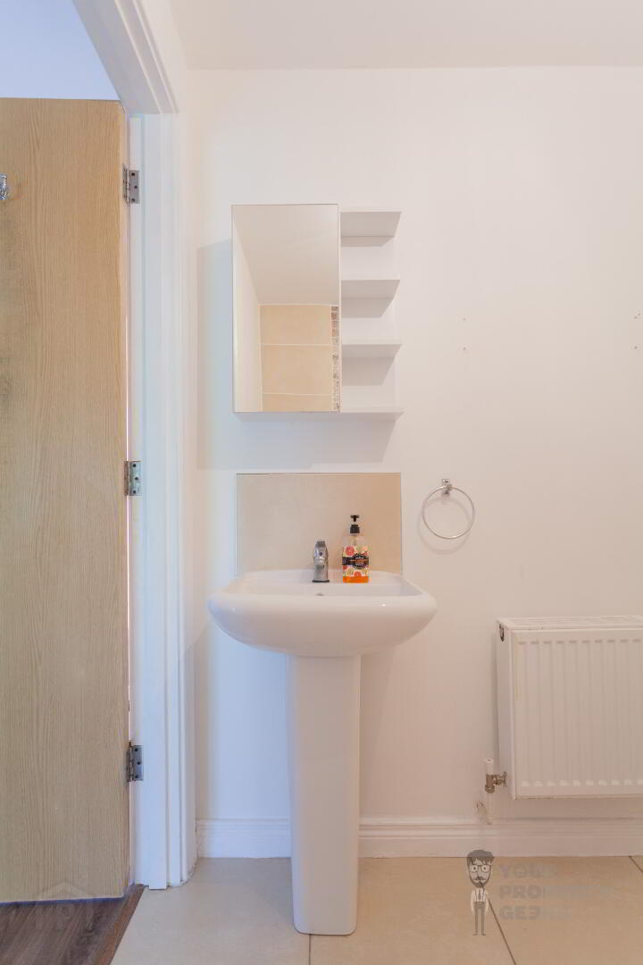 Titanic Walk, Apt 22 13 Ballymacarrett Road 27 of 32