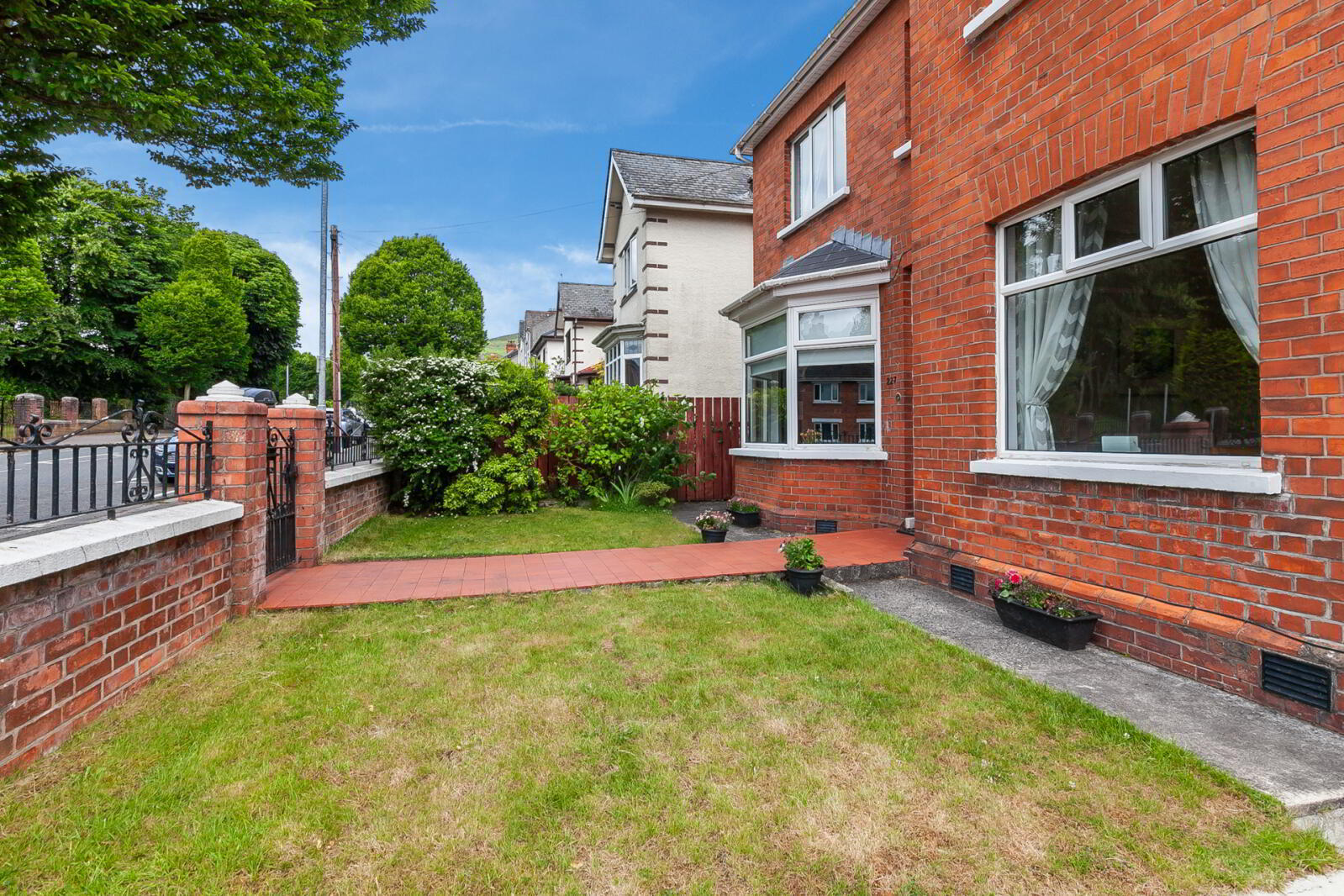 property description image