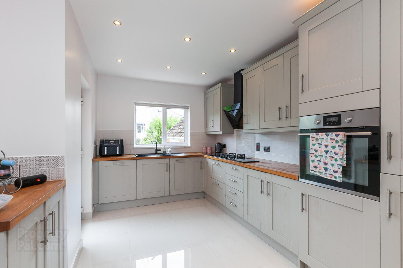 227 Cavehill Road 12 of 26