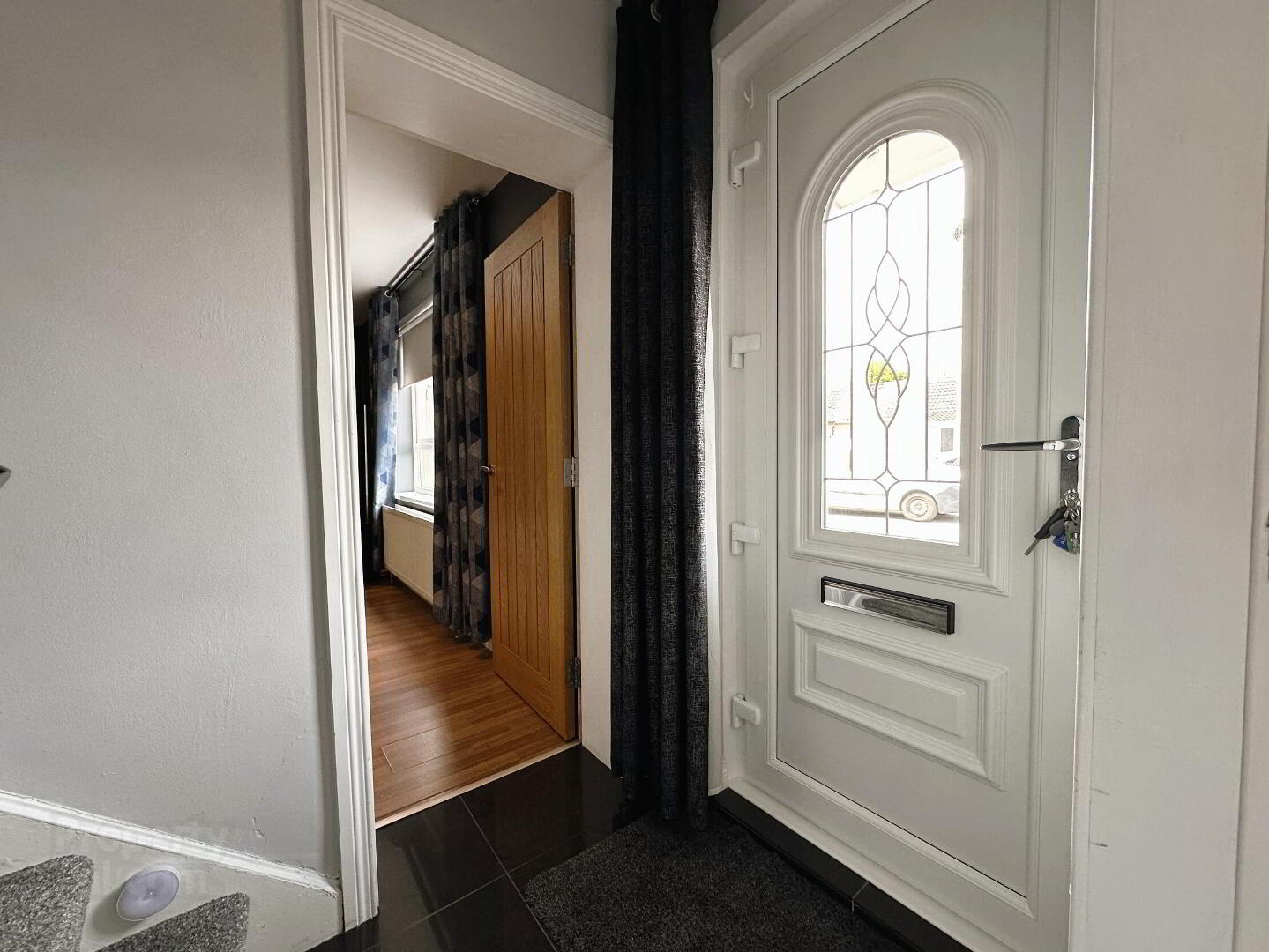 property description image