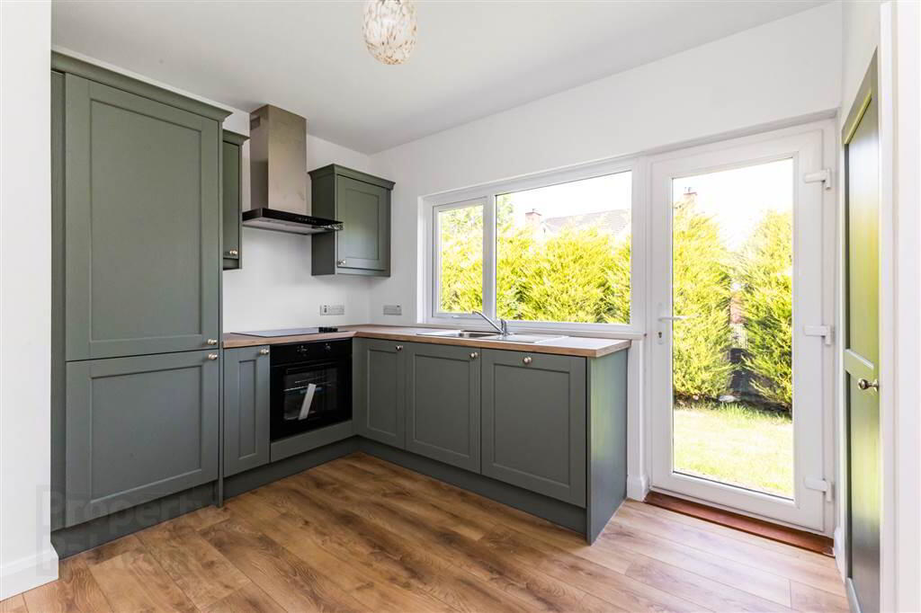 6 Plantation Avenue 20 of 43
