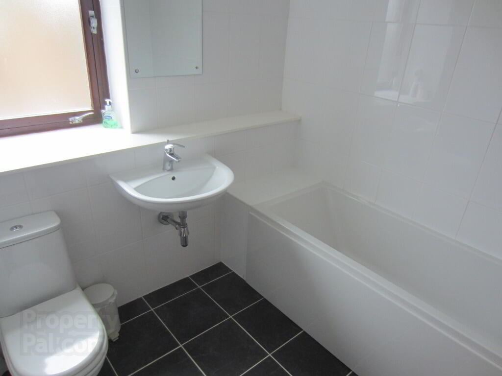 3 St Leonard`s Street 5 of 11