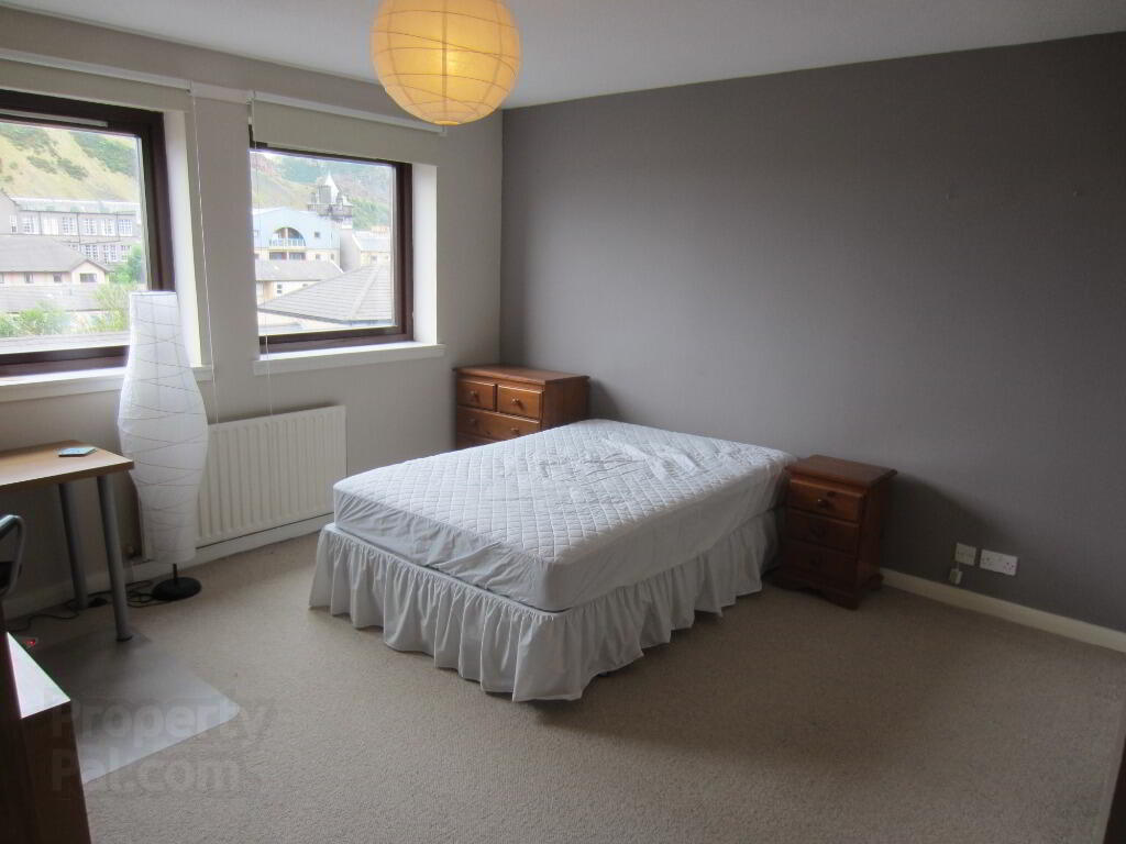 3 St Leonard`s Street 6 of 11