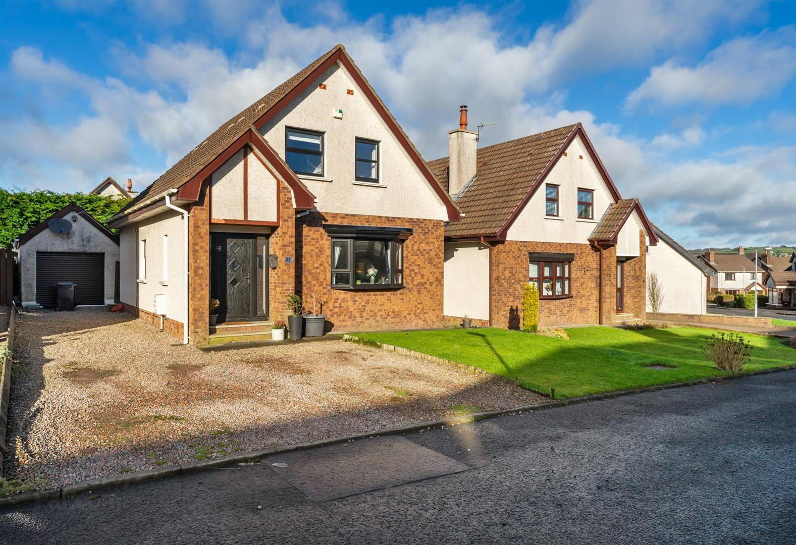 31 Craiglands Manor 1 of 16