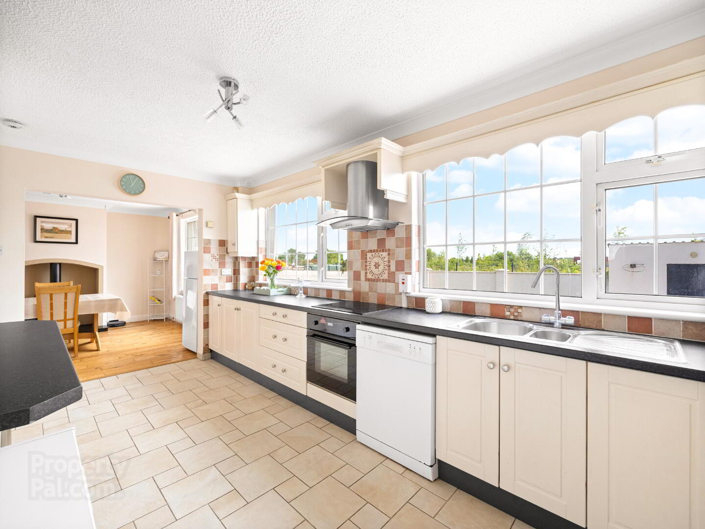 7 Highfield, Dublin Road 15 of 41
