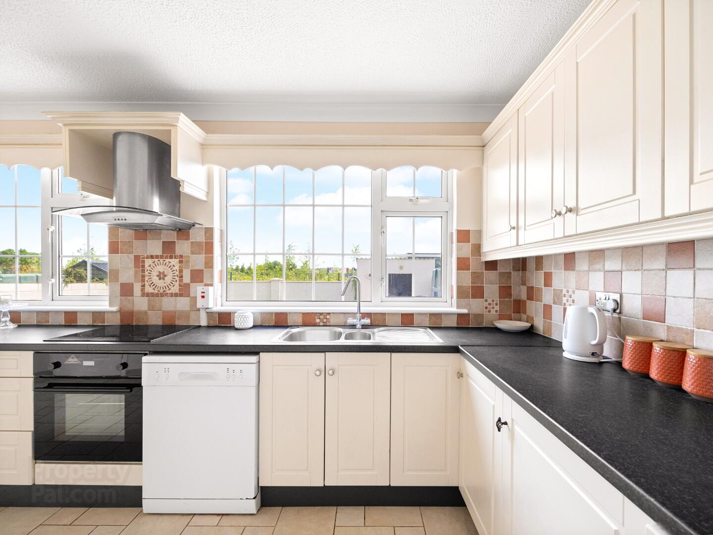 7 Highfield, Dublin Road 16 of 41
