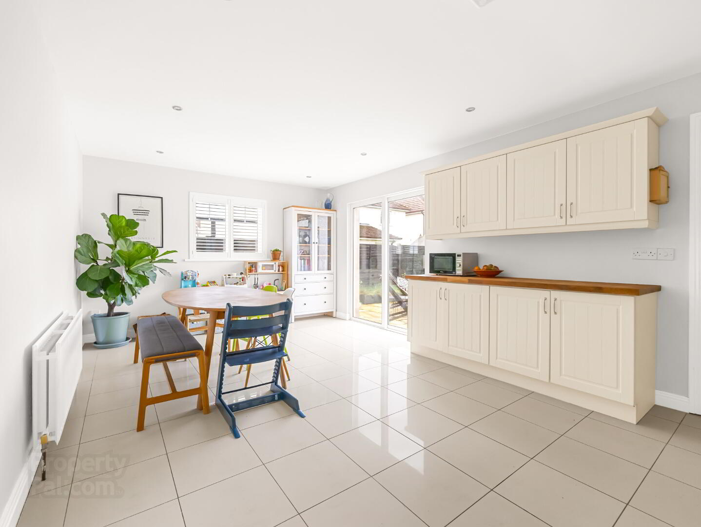 29 Feltham Hall, Blackbog Road 12 of 43