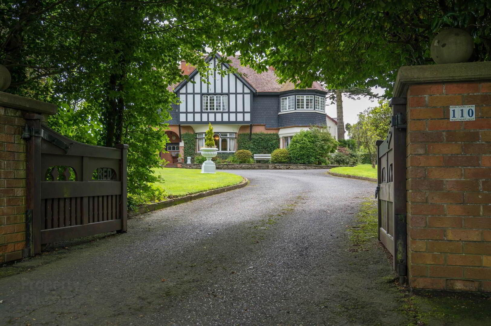 property description image