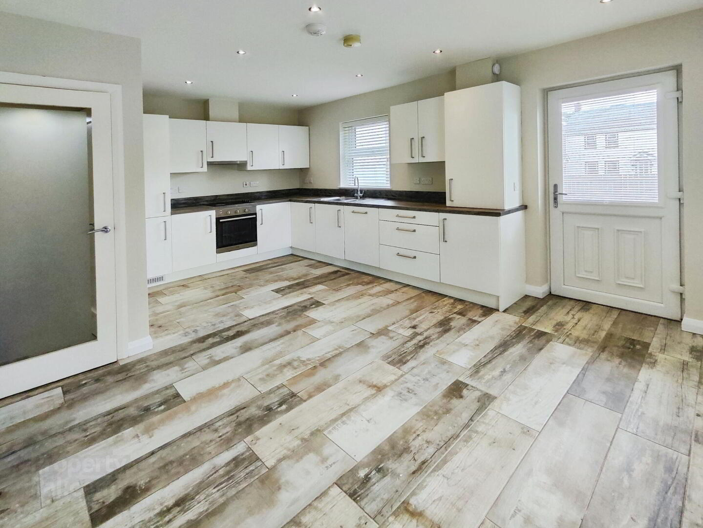 8a St Patricks Avenue 10 of 20