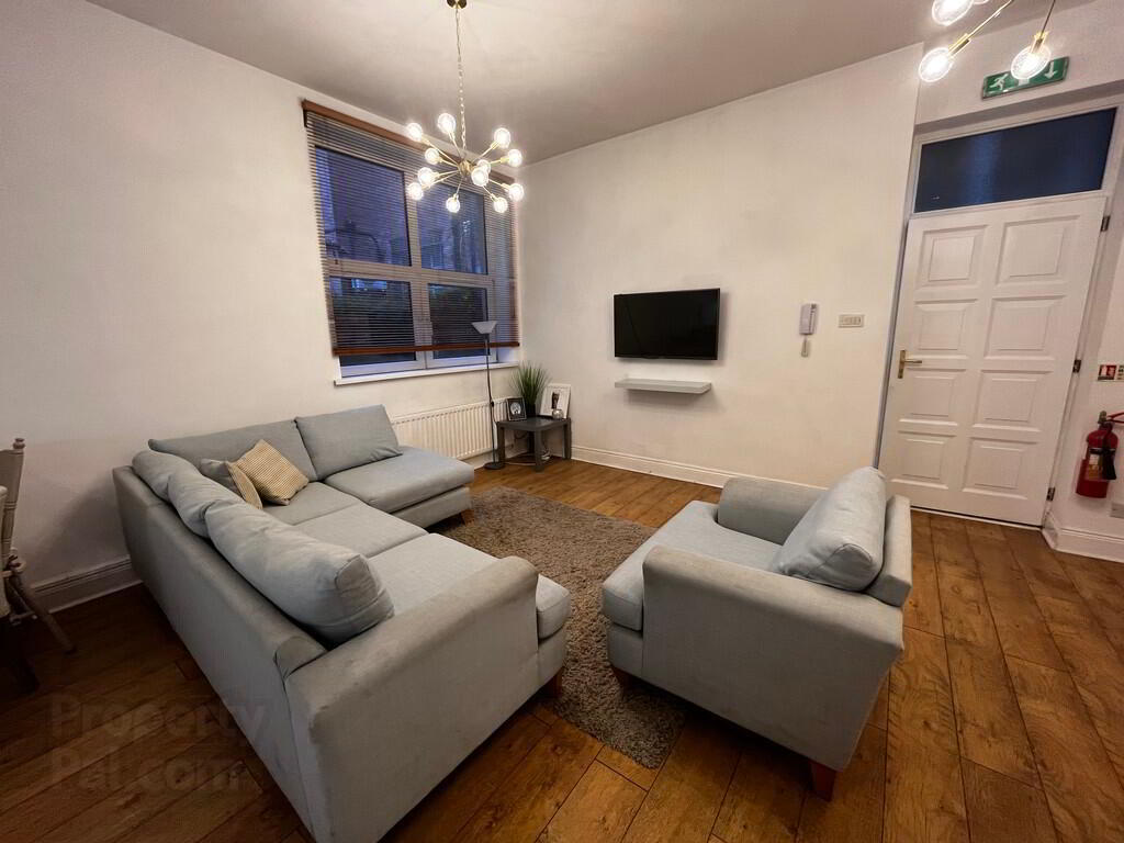 14a Lisburn Road 3 of 10