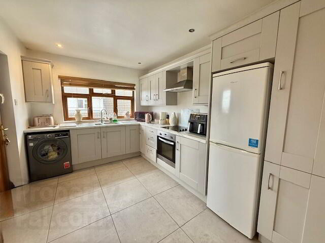 26 St Annes Gardens 4 of 8