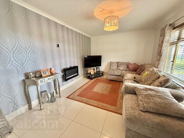 26 St Annes Gardens 3 of 8