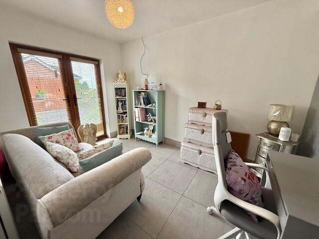 26 St Annes Gardens 6 of 8