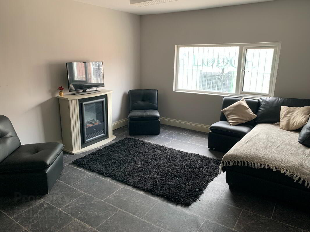 121 New Lodge Road 18 of 19