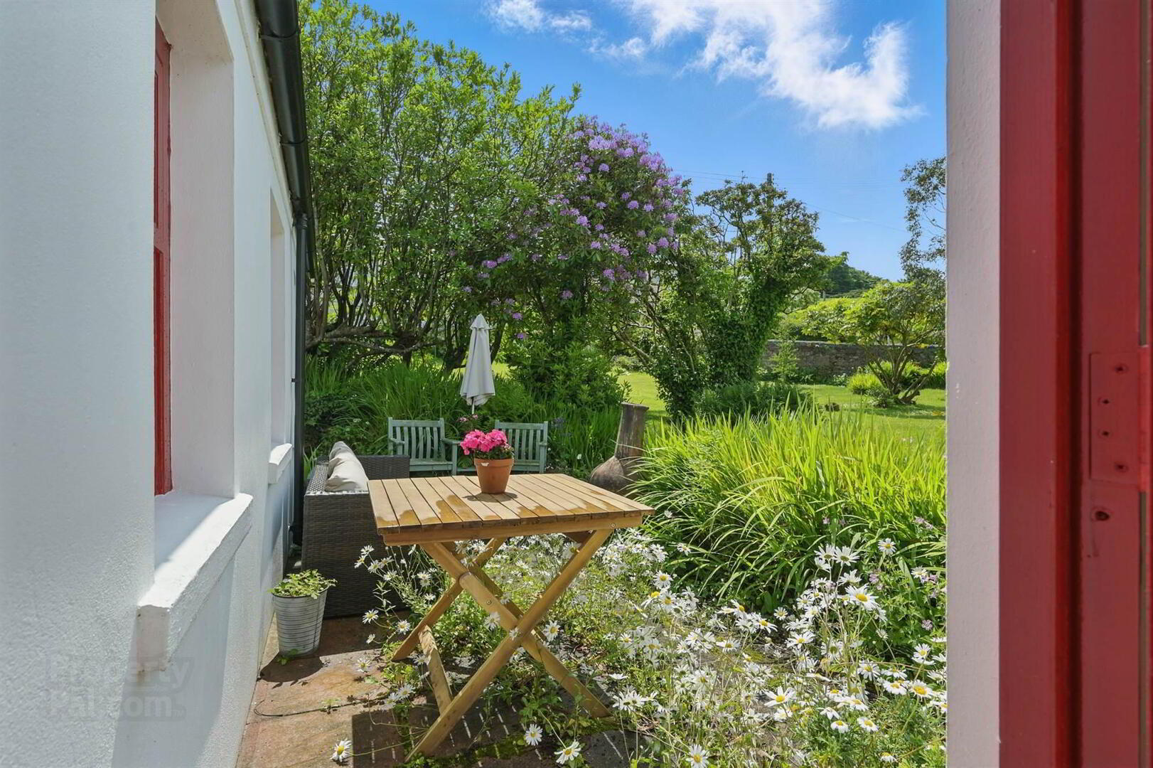 "Sheelagh's Cottage", 6-8 Strand View Park 30 of 45