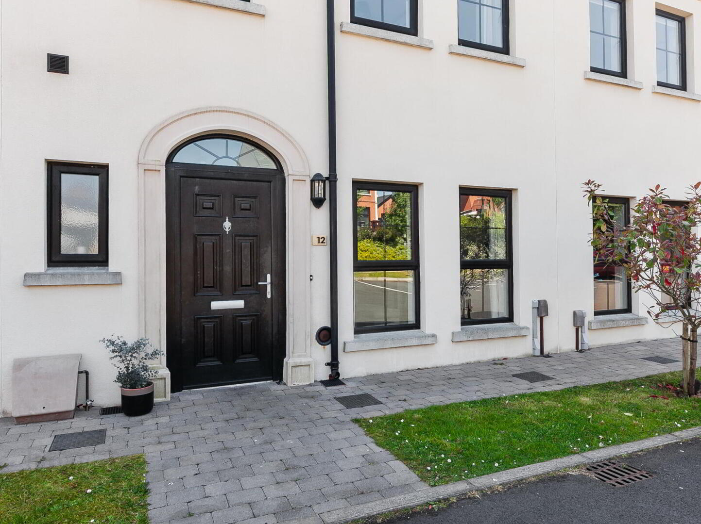 12 Donegall Park Gardens 3 of 32