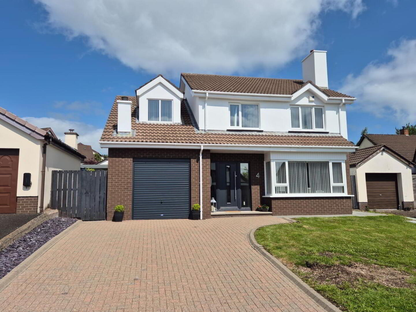 4 Kingsland Crescent 1 of 18