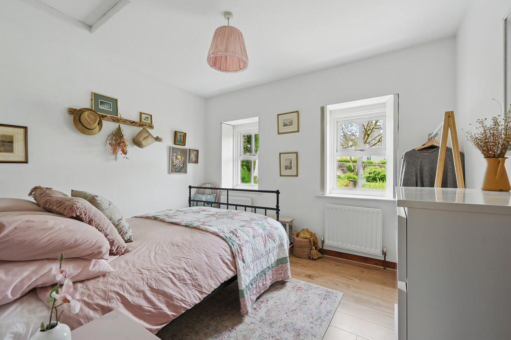 'Sheelagh's Cottage', 6-8 Strand View Park 13 of 44