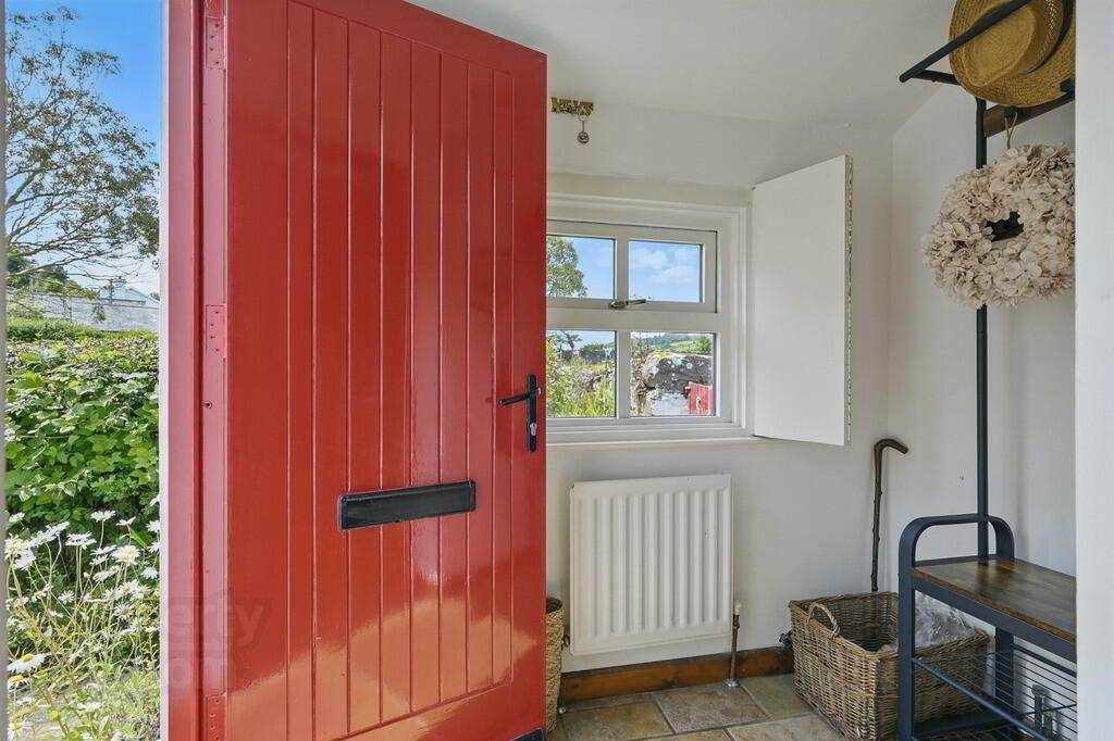 'Sheelagh's Cottage', 6-8 Strand View Park 21 of 44