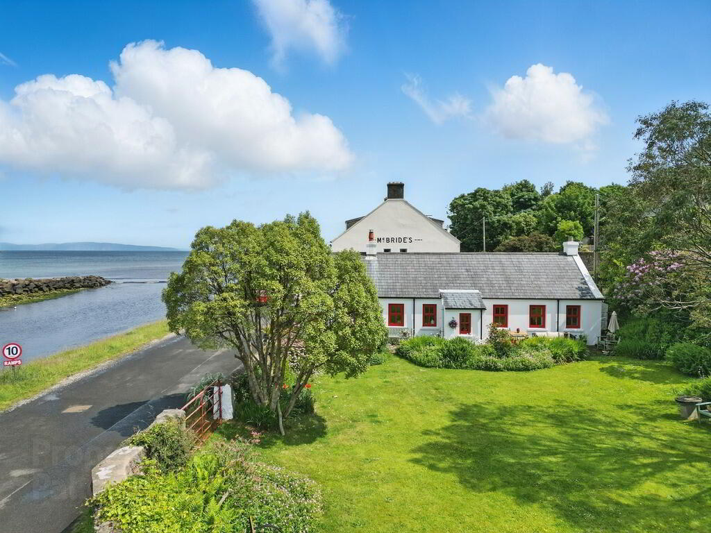 'Sheelagh's Cottage', 6-8 Strand View Park 37 of 44