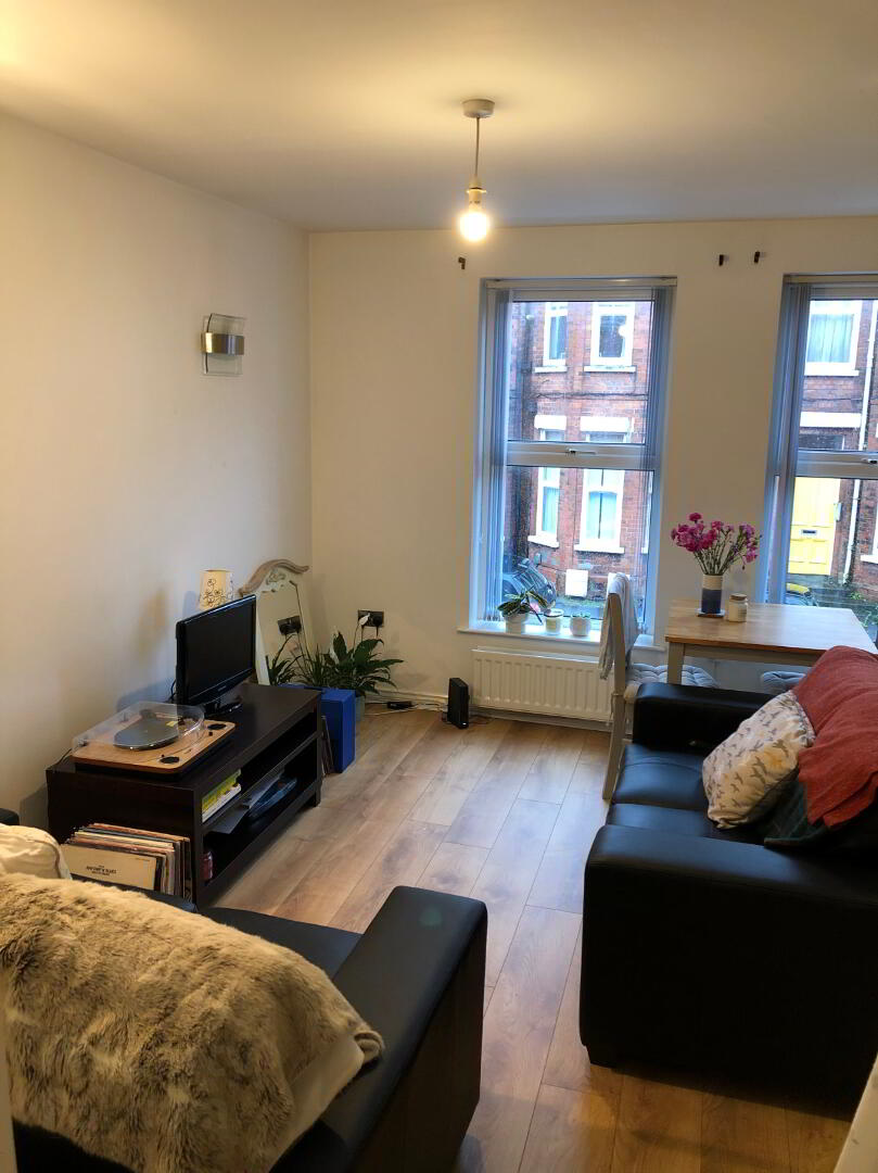 Apt 3-2a Eglantine Gardens 4 of 5