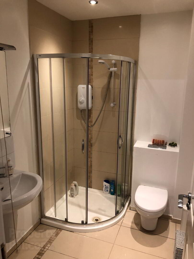 Apt 3-2a Eglantine Gardens 5 of 5
