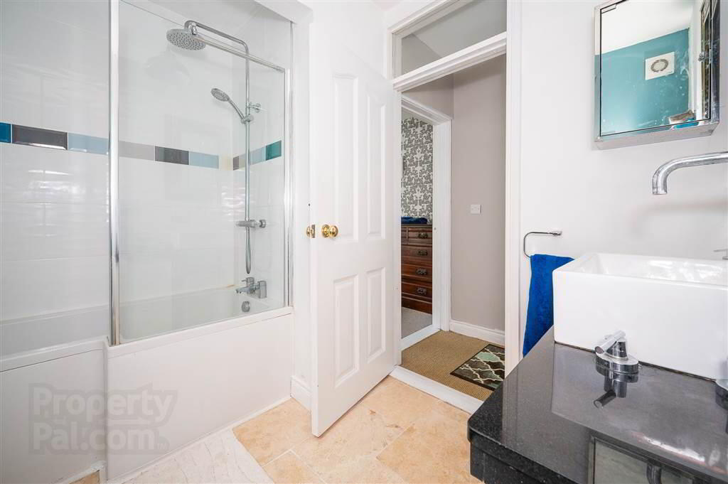 Apt 1, 59 Marlborough Park North 14 of 17