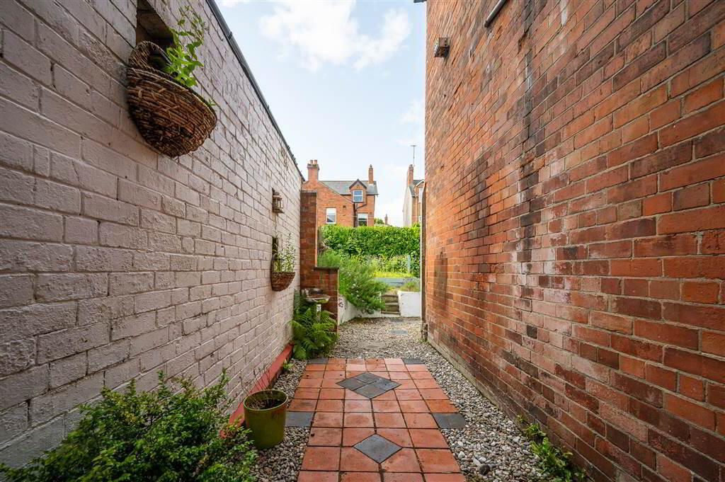 Apt 1, 59 Marlborough Park North 17 of 17