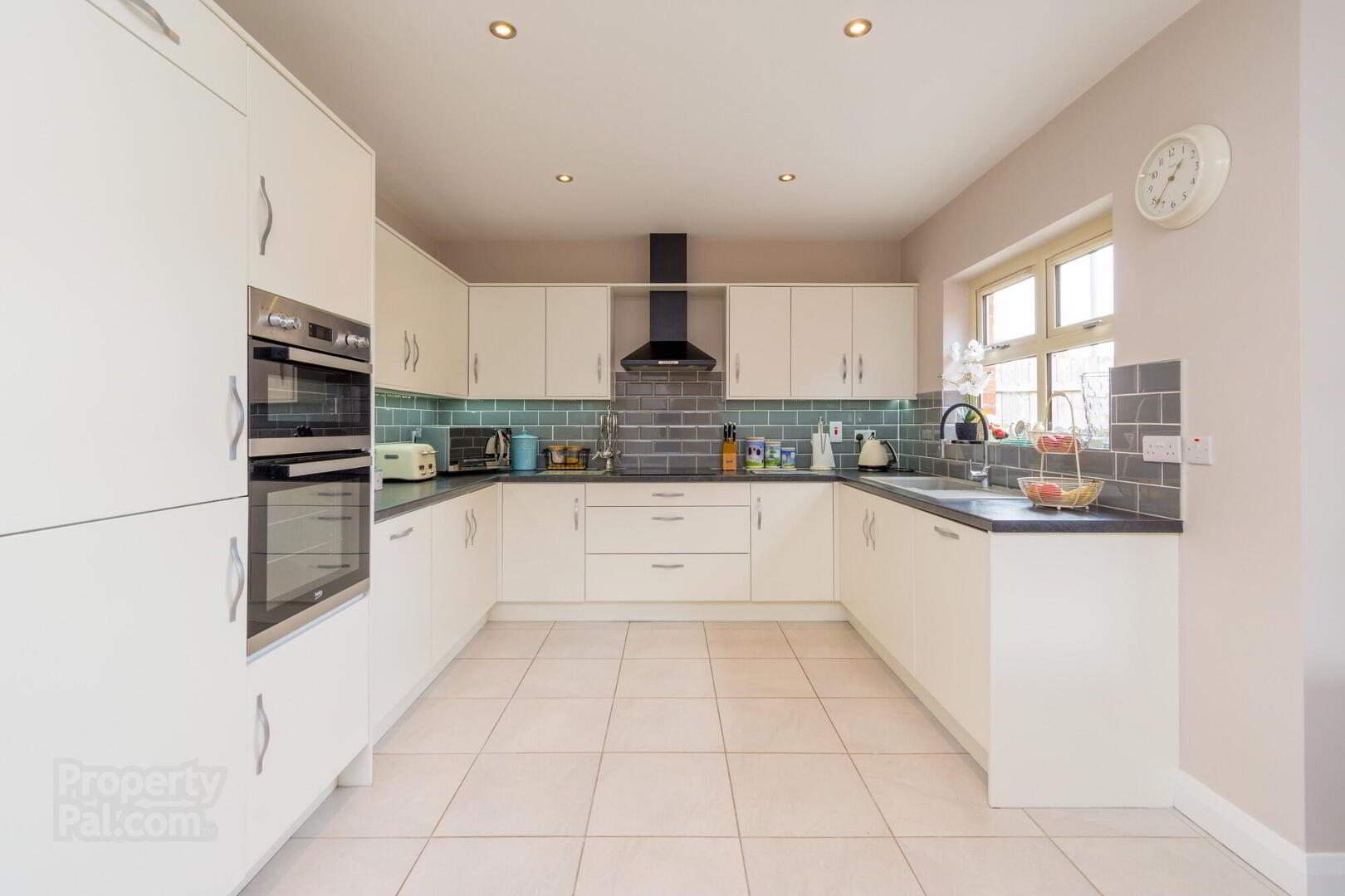 78a Monree Hill 13 of 39