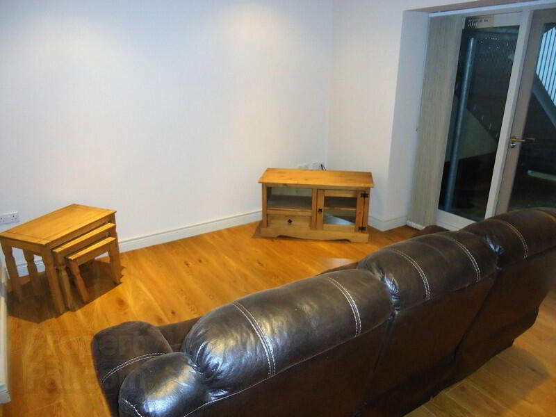 Apt 1.., 9 Belmore Street 1 of 7