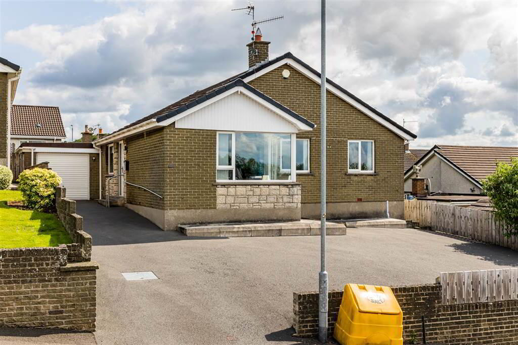2 Monaville Close 1 of 28