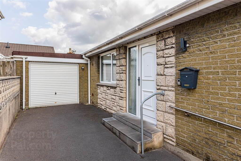 2 Monaville Close 4 of 28