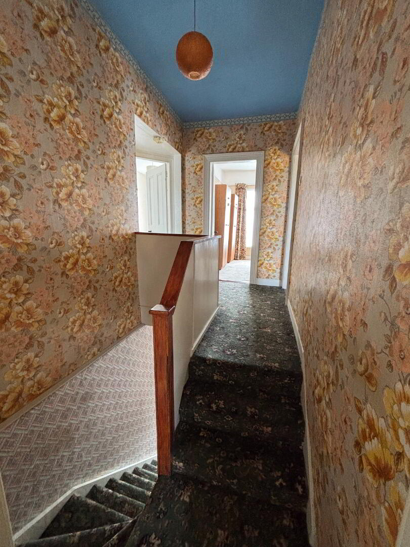 38 Avenue Road 12 of 22