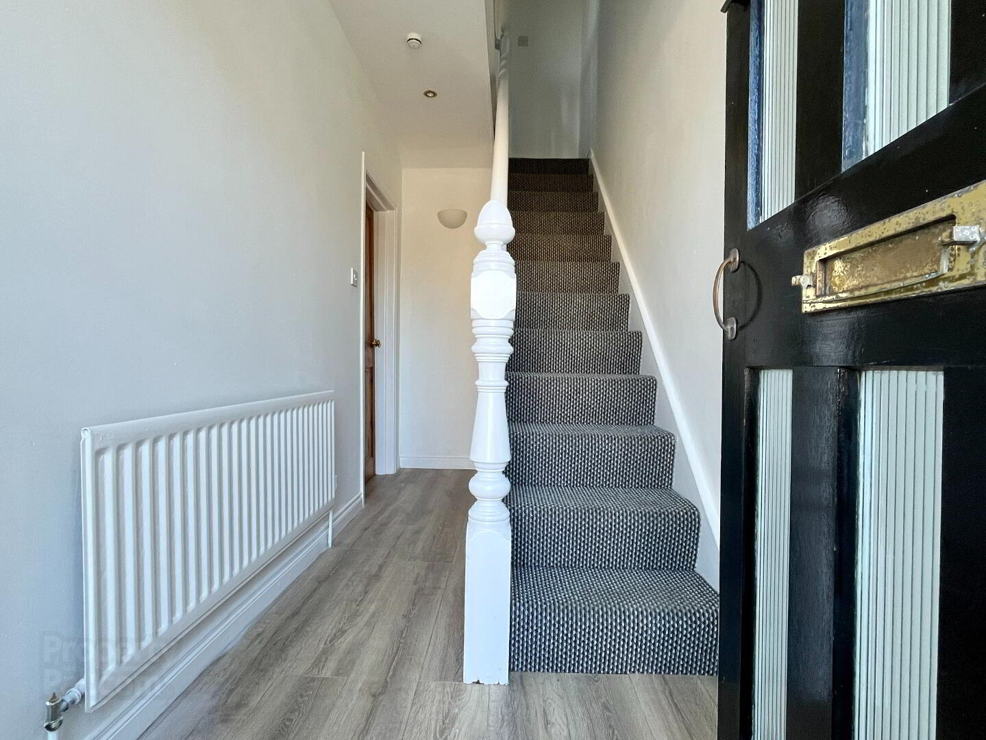 52 Gilford Road 3 of 16
