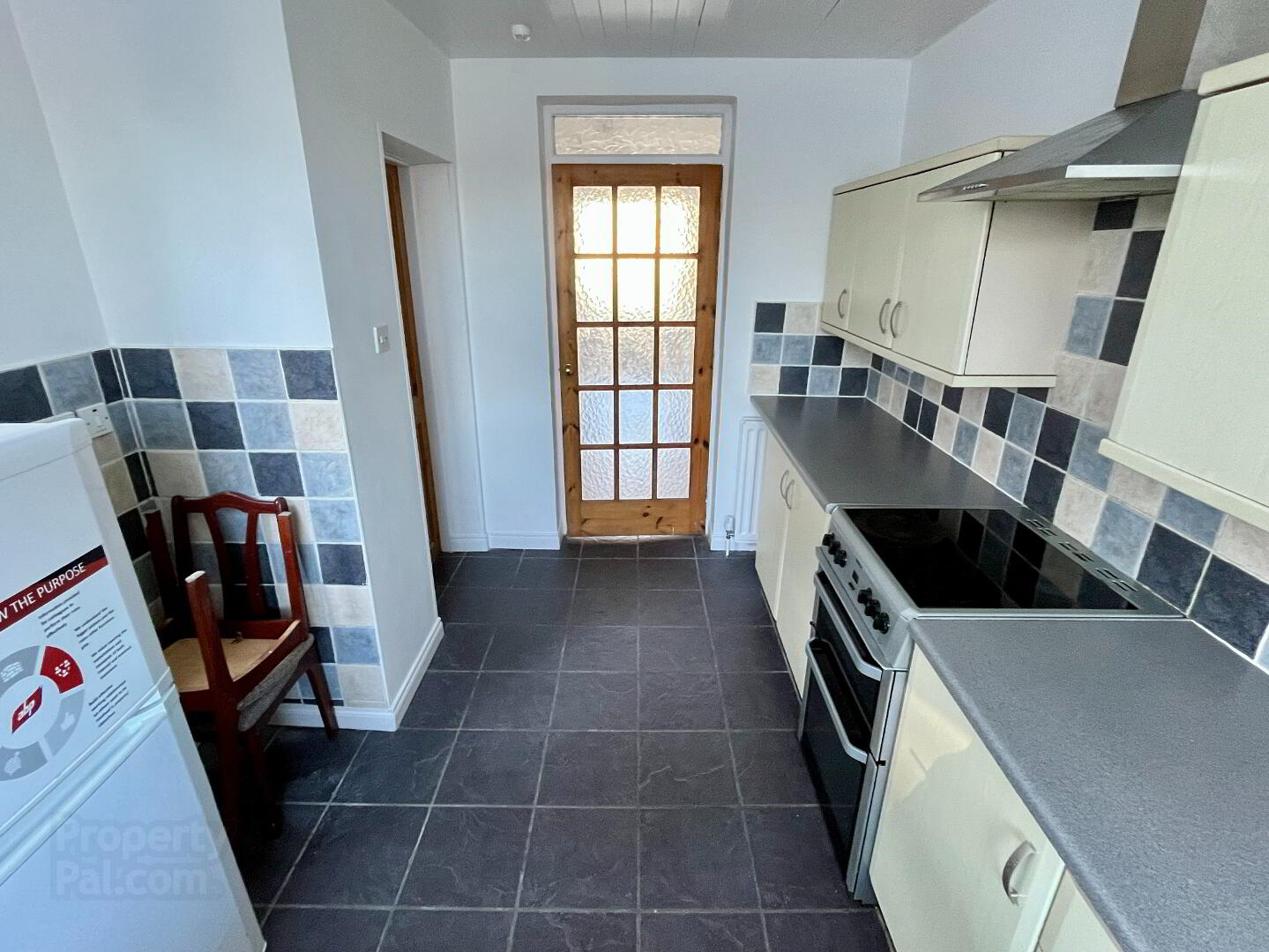52 Gilford Road 10 of 16