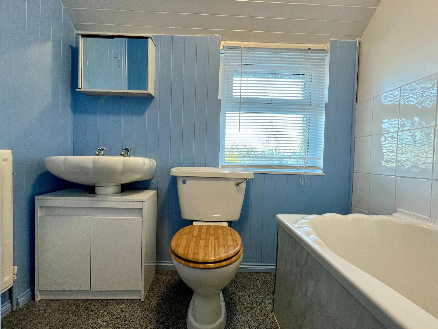 52 Gilford Road 15 of 16