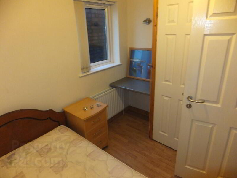 Apt 2, 73 Dunluce Avenue 11 of 13