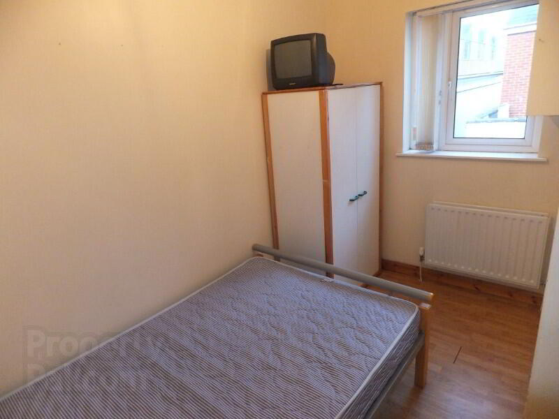 Apt 2, 73 Dunluce Avenue 12 of 13