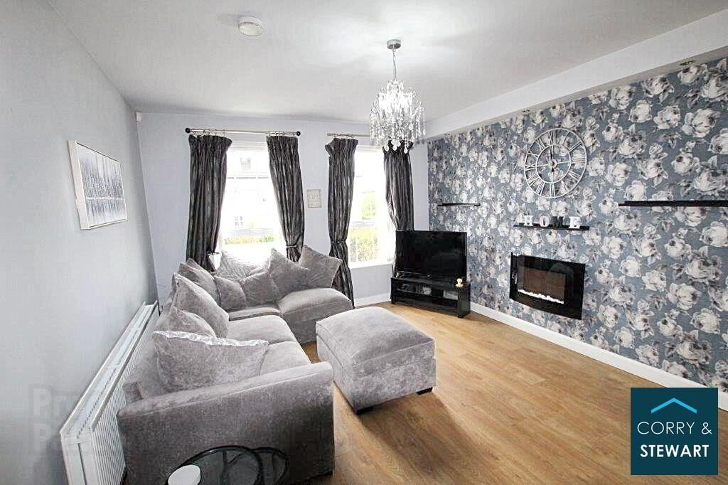 3 Highfield Court 4 of 14